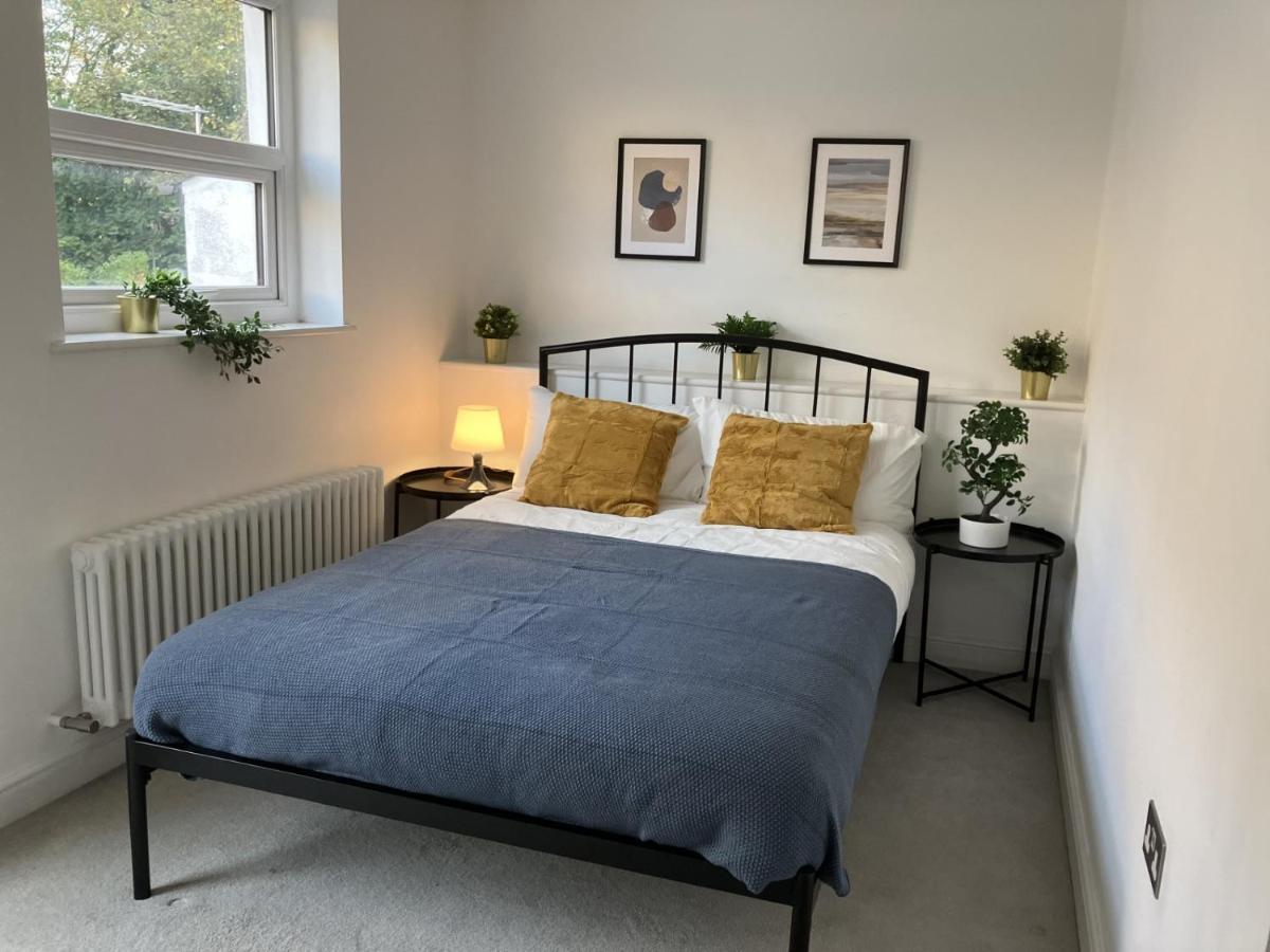 Magnificent Refurbished 1 Bed Flat Few Steps To High St ! - 4 East House Διαμέρισμα Έπσομ Εξωτερικό φωτογραφία